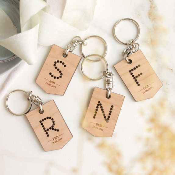 el-broche-final_decoracion-bodas_eventos_españa_madrid_tienda-online_decoracion-mesa_marcasitios-de-madera-bandera